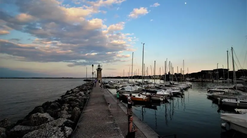 Una veduta del porto di Desenzano - Foto Ivan Zanotti © zoom.giornaledibrescia.it