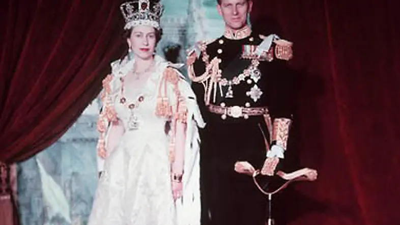 La regina Elisabetta con il consorte il giorno dell'incoronazione