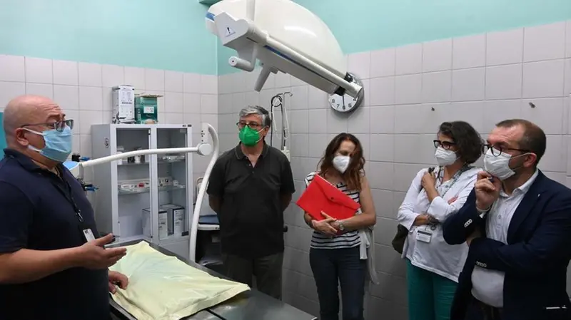 La visita dell’assessore Rolfi al canile sanitario di Ats in via Orzinuovi - © www.giornaledibrescia.it