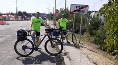 I due prof camuni di Cycling for Peace