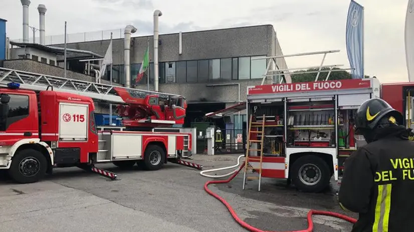 L'incendio nell'azienda di Ospitaletto