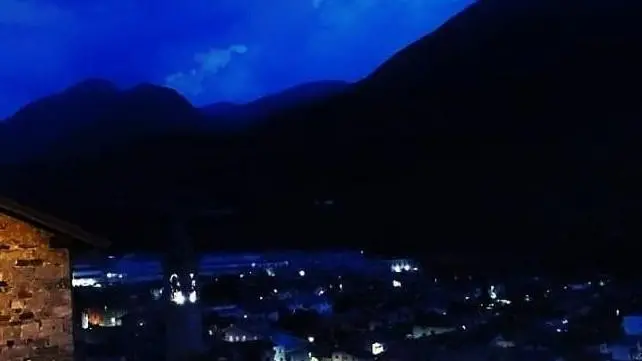 Berzo Inferiore al buio ieri sera
