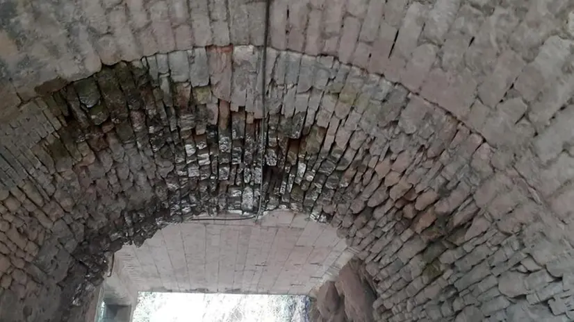 I segni del dissesto nella galleria della Valle delle Cartiere