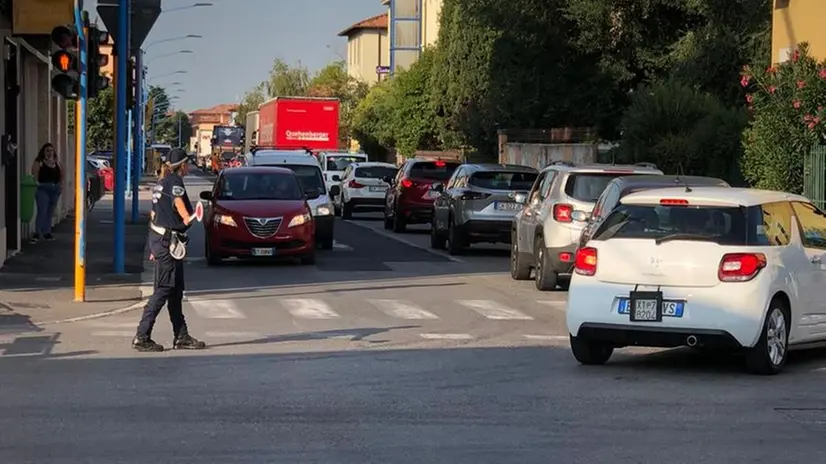 Tangenziale Ovest chiusa, traffico luci e ombre nel lunedì del rientro