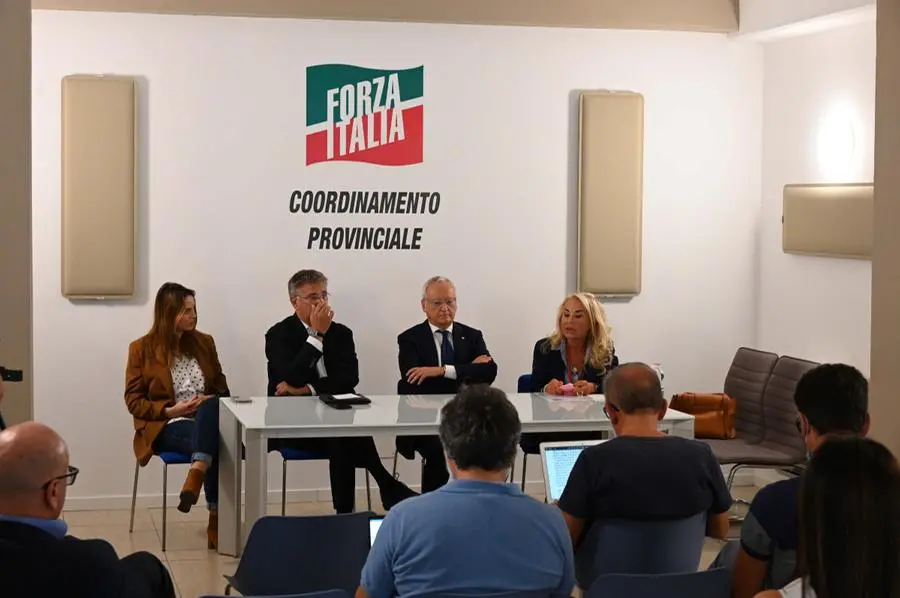 La presentazione dei candidati di Forza Italia