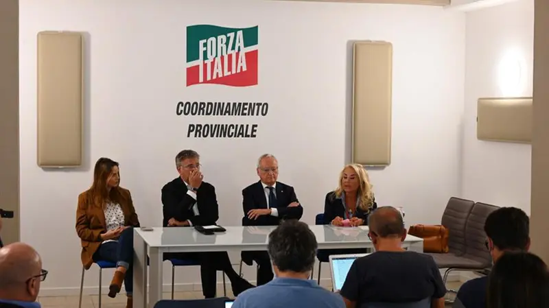 La presentazione dei candidati di Forza Italia