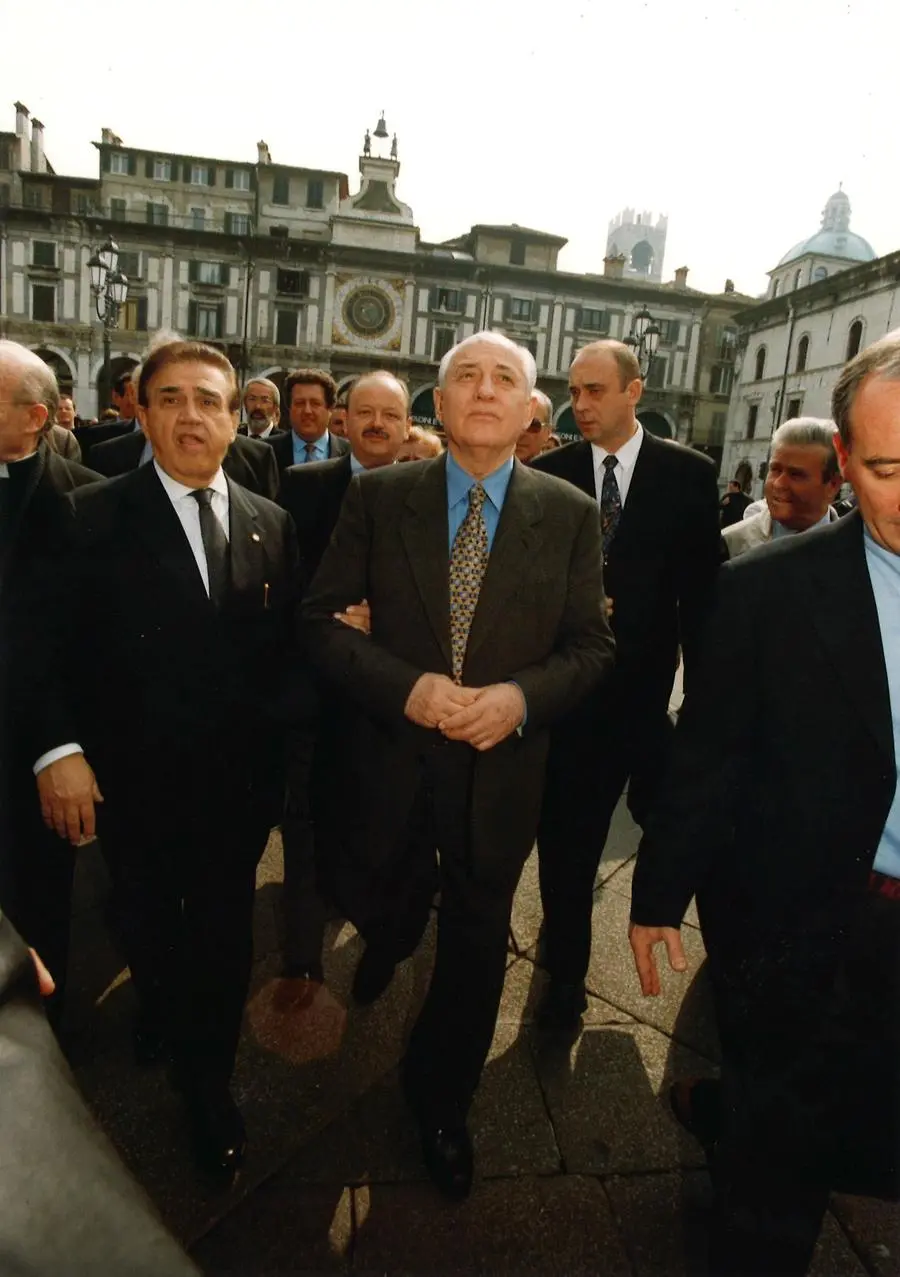 Mikhail Gorbaciov a Brescia nel 1999