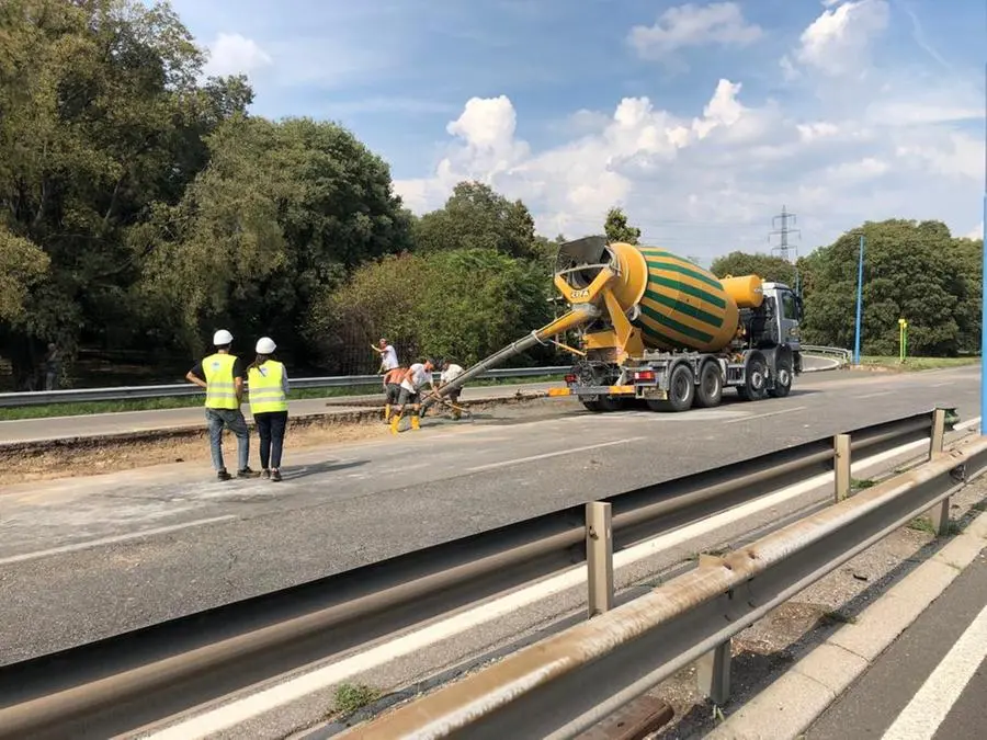 In tangenziale Ovest iniziati i lavori al ponte di via Volturno