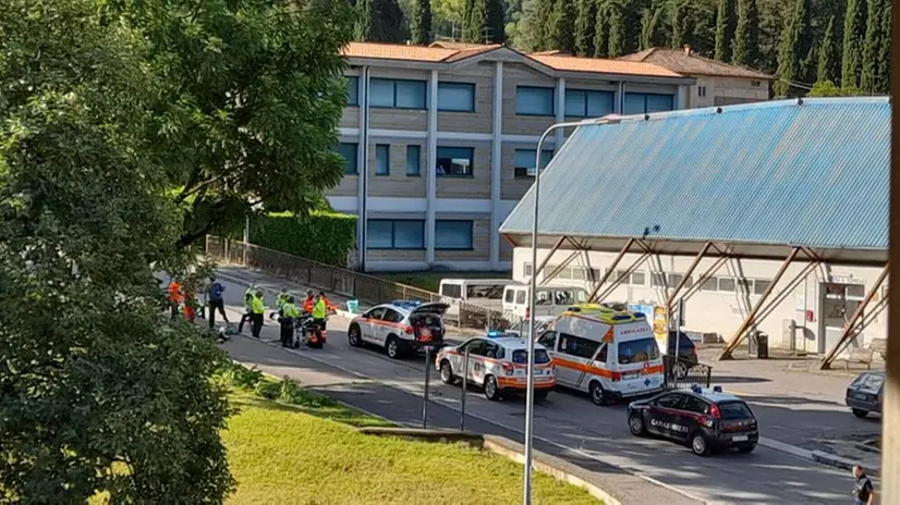 Le immagini dell'infortunio sul lavoro a Pisogne
