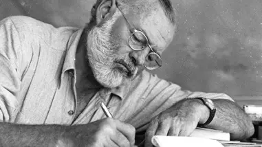 Lo scrittore americano Ernest Hemingway - © www.giornaledibrescia.it