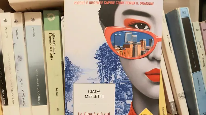 La copertina di La Cina è già qui