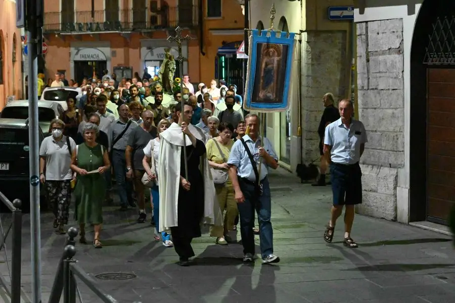 Madonna del Carmelo, in processione si prega anche per la pioggia