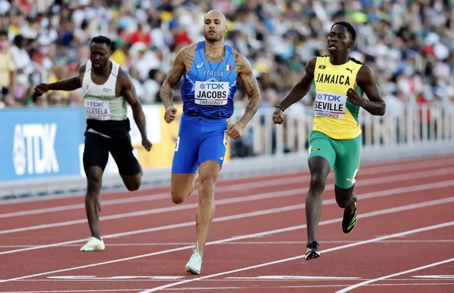 Eugene, ai Mondiali di atletica Jacobs passa il turno nei 100 metri