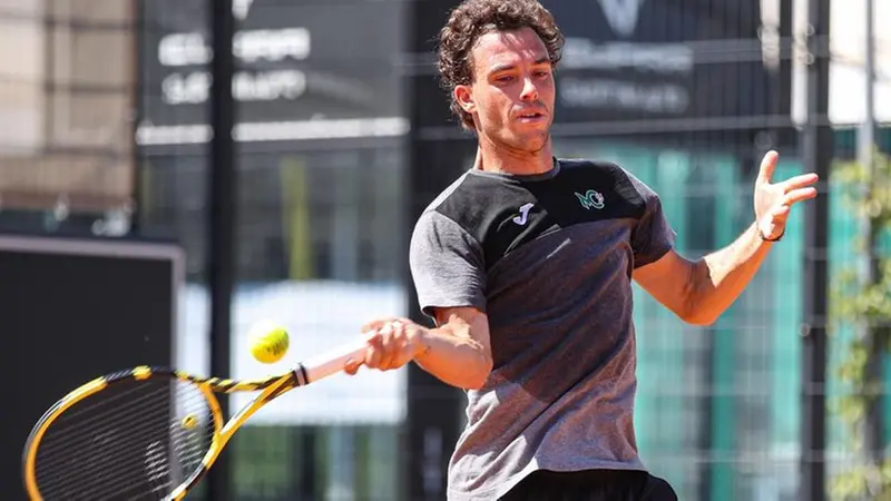 Marco Cecchinato in azione sul campo del Timing a Brescia - Foto New Reporter Nicoli © www.giornaledibrescia.it