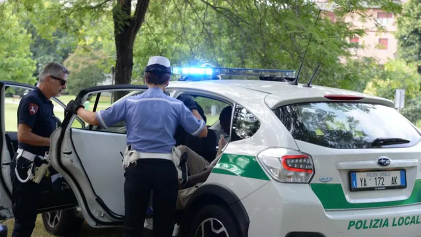 Sono intervenuti gli agenti della Polizia Locale - © www.giornaledibrescia.it