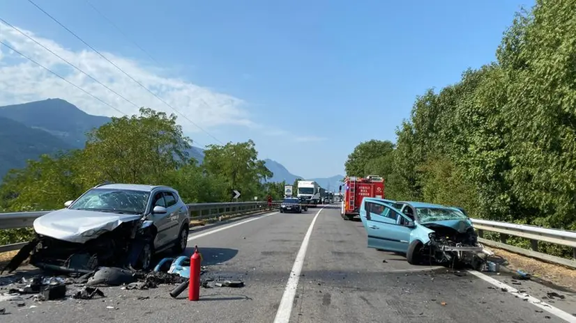 I mezzi coinvolti nello schianto frontale ad Artogne