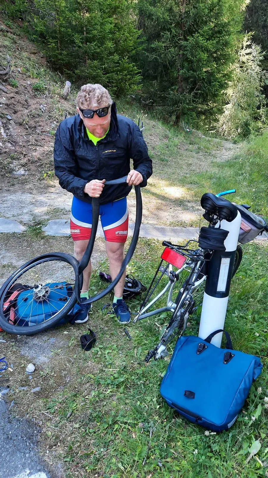 Le immagini del viaggio di Cycling for Peace