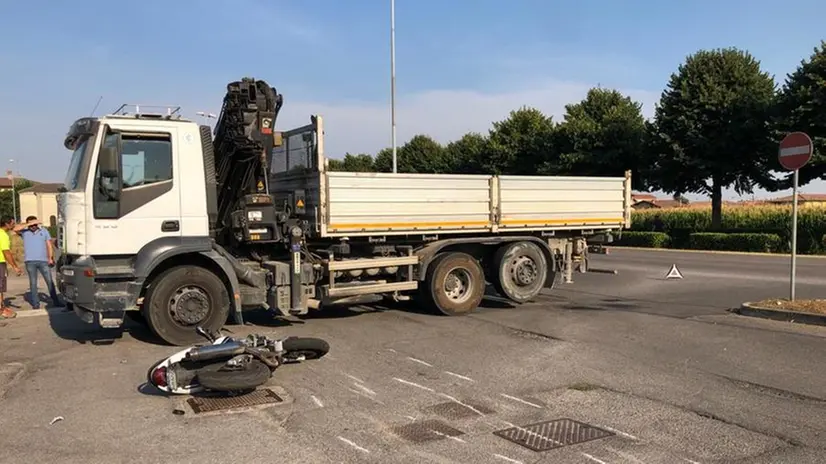 Cizzago, paura per un motociclista caduto