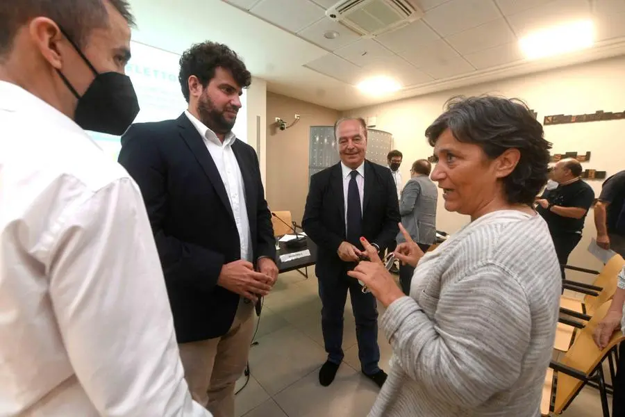 Il confronto elettorale in sala Libretti con i candidati di Desenzano