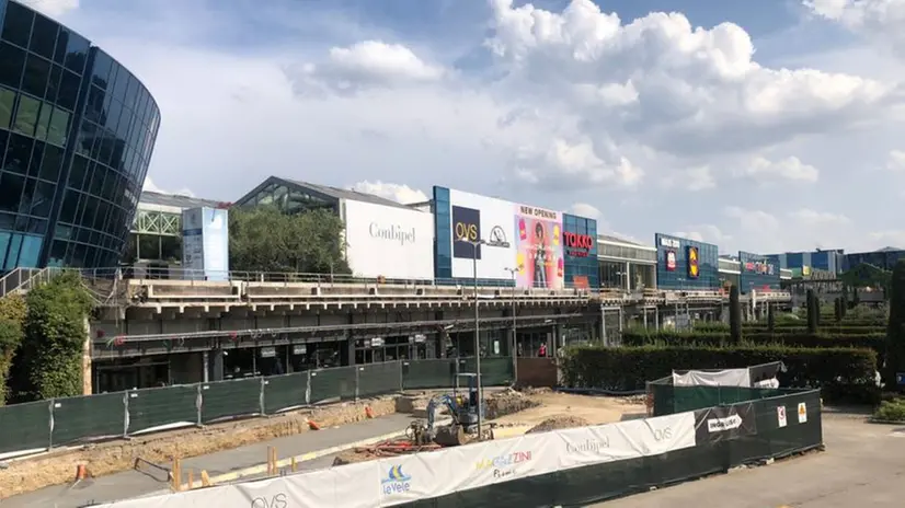 I «rendering»: ecco come diventerà il centro Le Vele a Desenzano