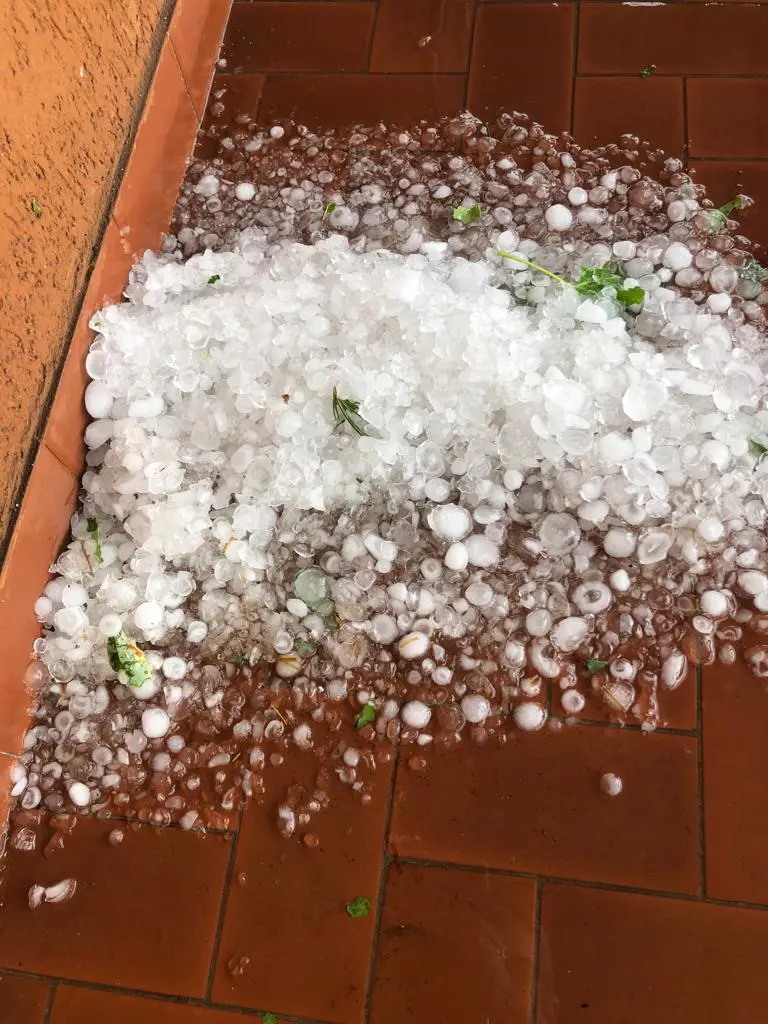 Maltempo: pioggia, vento e grandine spazzano il Bresciano