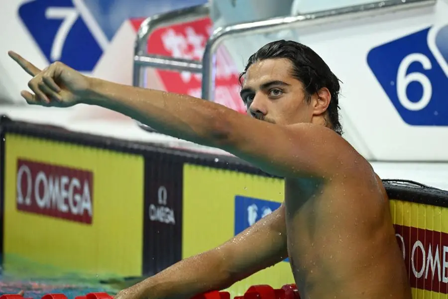 Nuoto, Thomas Ceccon vince l'oro: nuovo record mondiale nei 100 dorso