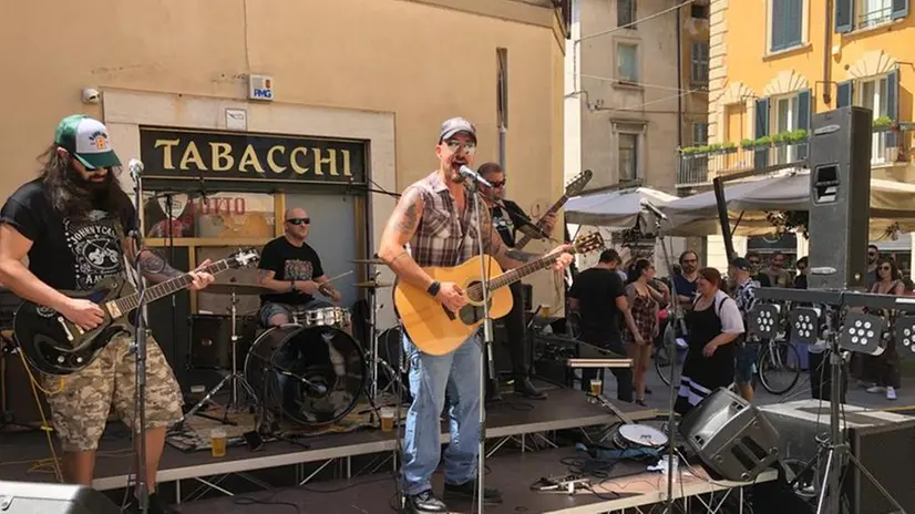 Via Gasparo da Salò fa festa alla musica