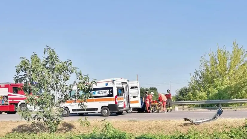 I soccorsi sul luogo dell'incidente a Lonato