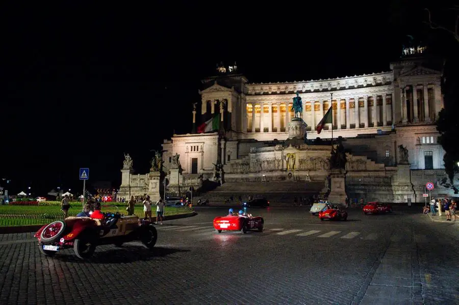 Mile Miglia 2022: l'arrivo della seconda tappa a Roma