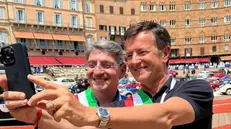 Del Bono e Gori si scattano un selfie in Piazza del Campo a Siena