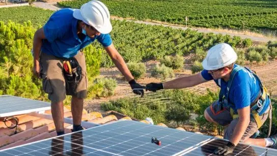 Il fotovoltaico è la principale fonte rinnovabile alla base delle Comunità energetiche - © www.giornaledibrescia.it