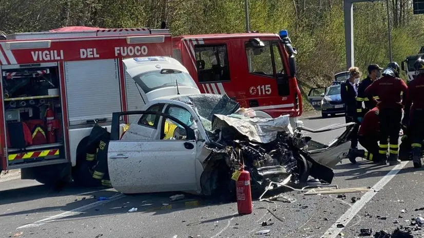 Già 32 le croci che tragicamente costellano le nostre strade da inizio anno - © www.giornaledibrescia.it