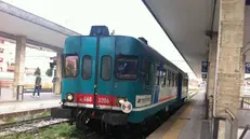 Un treno della linea Brescia-Parma