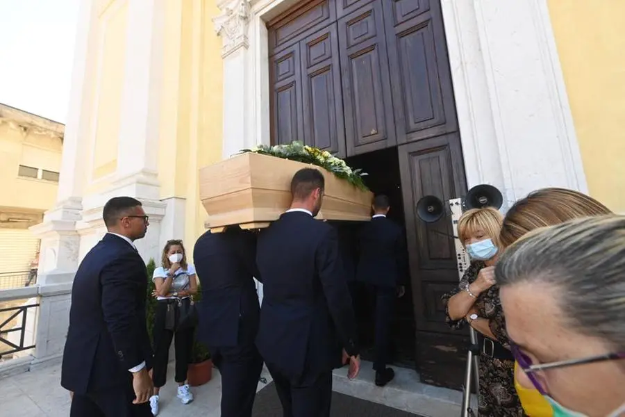 Il funerale di Daniele Goffi a Urago d'Oglio