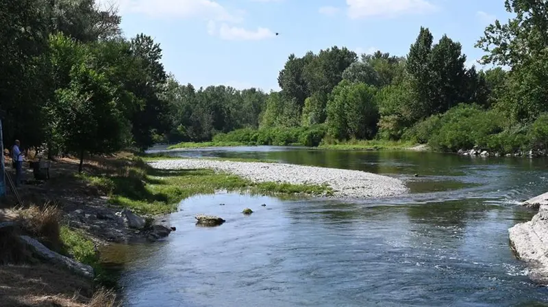 In pianura: la poca acqua rimasta nel fiume Oglio - © www.giornaledibrescia.it