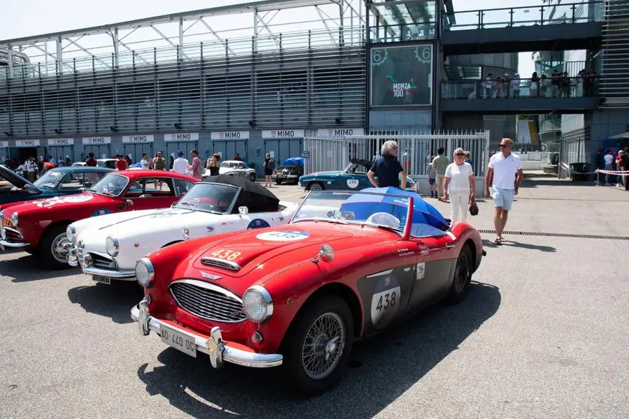 Mille Miglia 2022: il passaggio all'Autodromo di Monza