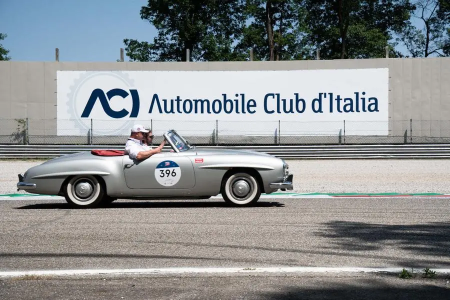 Mille Miglia 2022: il passaggio all'Autodromo di Monza