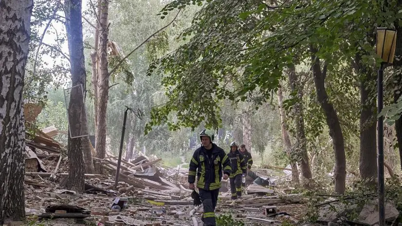 In Ucraina non si arrestano i bombardamenti dei russi - Foto Ansa/Epa © www.giornaledibrescia.it