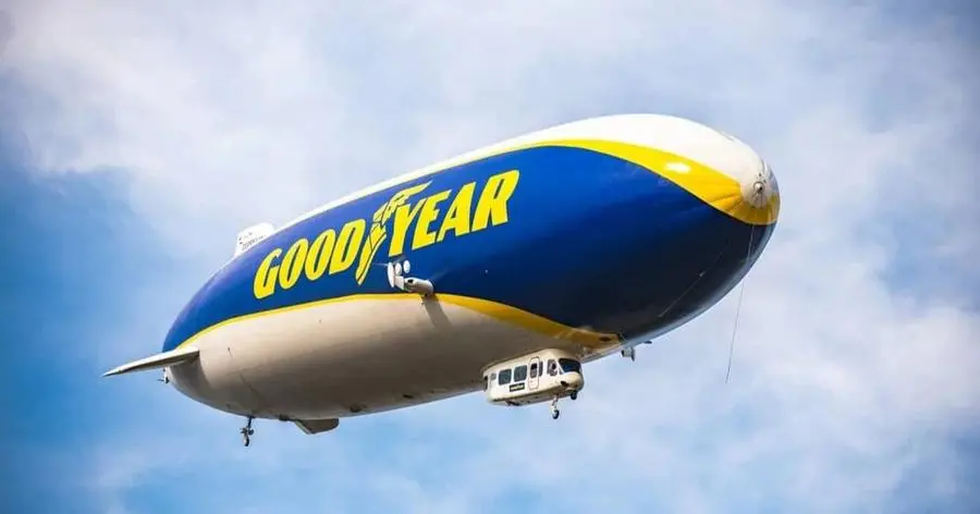 Il Goodyear Blimp, dirigibile diventato un'icona storica, fotografato dai lettori