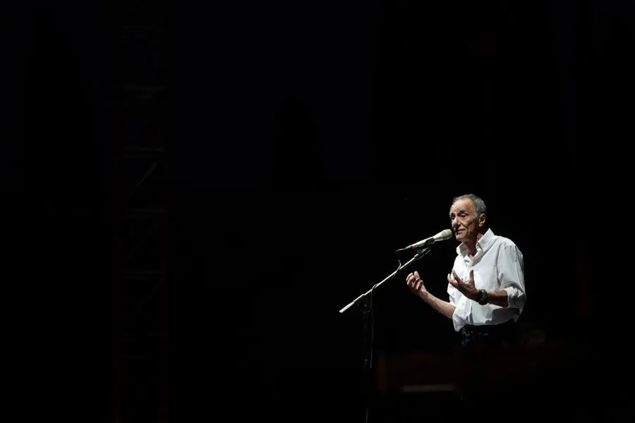 Lo spettacolo di Roberto Vecchioni al Festival del Vittoriale