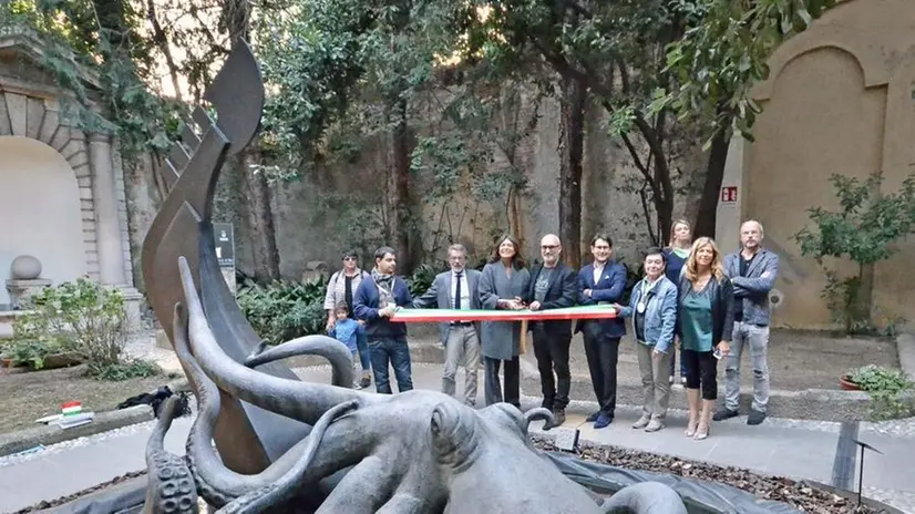 «Saluti da Venez..», opera di Stefano Bombardieri a Palazzo Martinengo di via Musei - Foto Pierre Putelli/Neg © www.giornaledibrescia.it