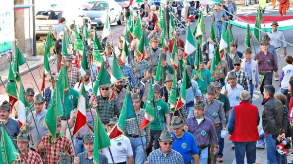 Alpini in adunata (foto di archivio) - © www.giornaledibrescia.it