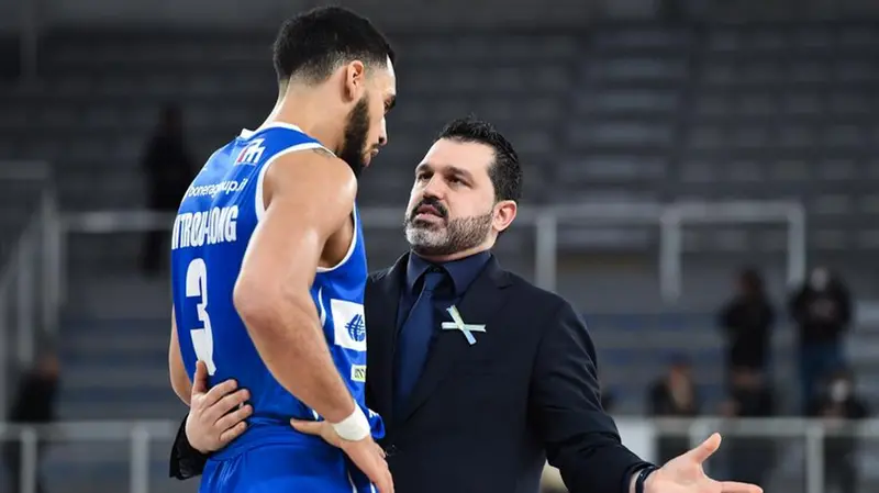 Coach Magro e Mitrou-Long - Foto New Reporter Checchi © www.giornaledibrescia.it