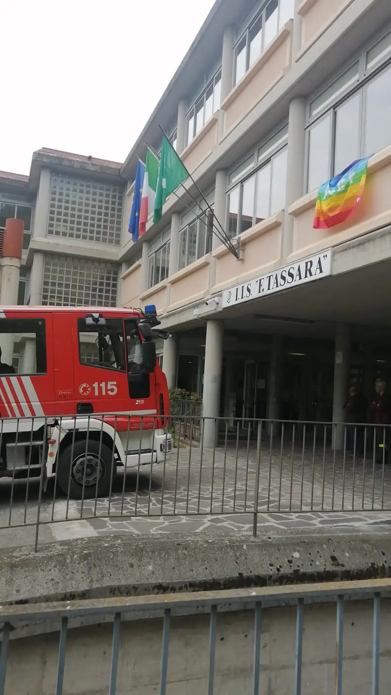 Scuola evacuata a Breno