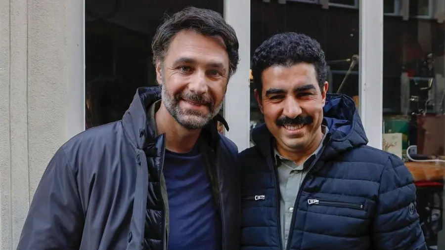 Elia Moutamid con Raoul Bova - © www.giornaledibrescia.it