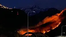 Le fiamme divampate a febbraio a Berzo Demo - Foto © www.giornaledibrescia.it