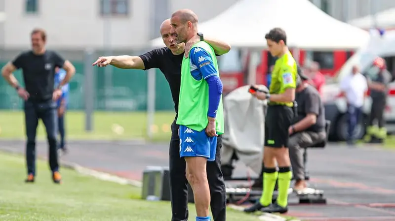 Palacio al rientro in campo si affida alle indicazioni di Corini - Foto New Reporter © www.giornaledibrescia.it