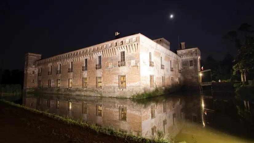 Visite serali al castello di Padernello - Foto Gianfranco Busi © zoom.giornaledibrescia.it