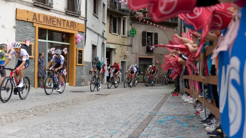 Giro d'Italia 2022: il passaggio a Bagolino