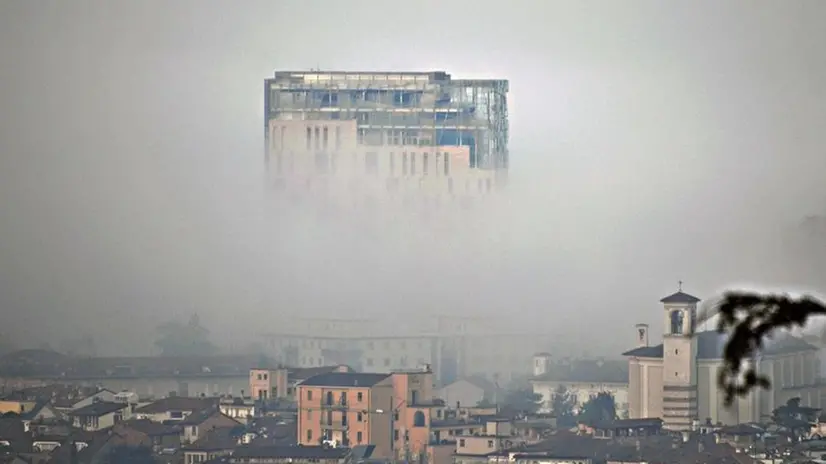 Smog a Brescia (foto d'archivio) - © www.giornaledibrescia.it
